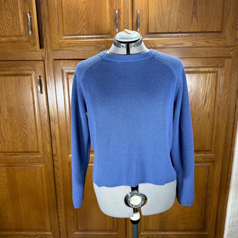 Title Nine Women’s Size Medium Cropped Crewneck Sweater Outdoor Casual‎